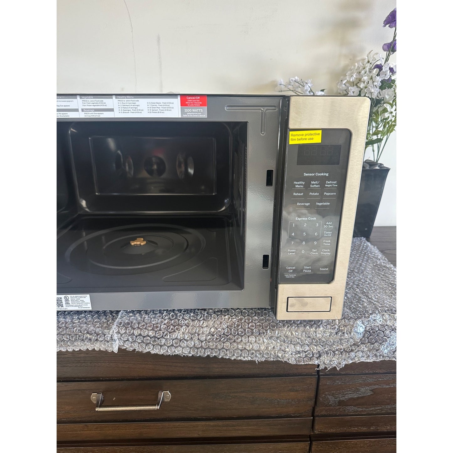 GE countertop microwave 2.2 cu ft
